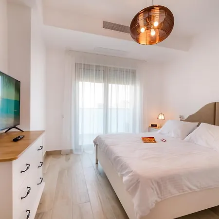 Elyte Apartments - Mamaia Nord 아파트 *