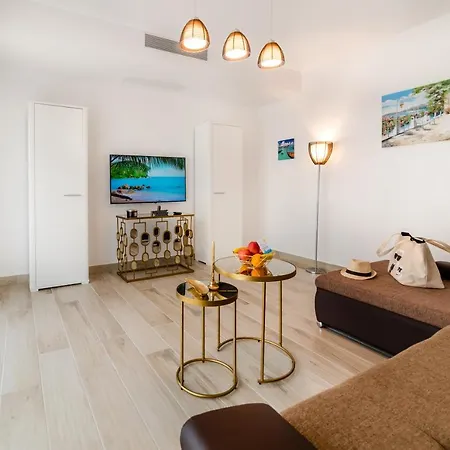 아파트 Elyte Apartments - Mamaia Nord