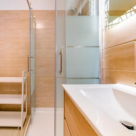 아파트 Elyte Apartments - Mamaia Nord Năvodari