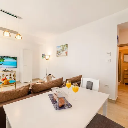 Elyte Apartments - Mamaia Nord 아파트