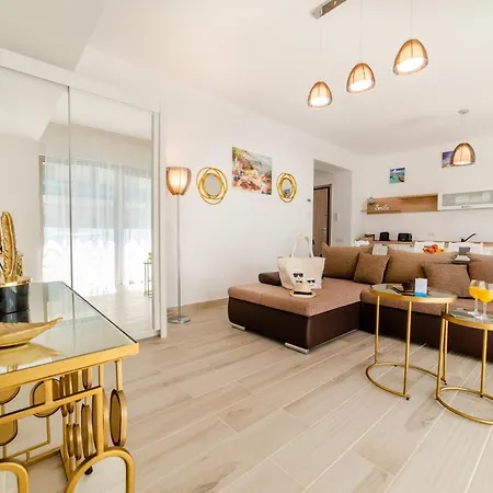 아파트 Elyte Apartments - Mamaia Nord *